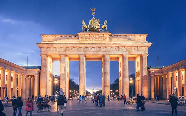 Brandenburg-Gate,-Berlin,-Germany