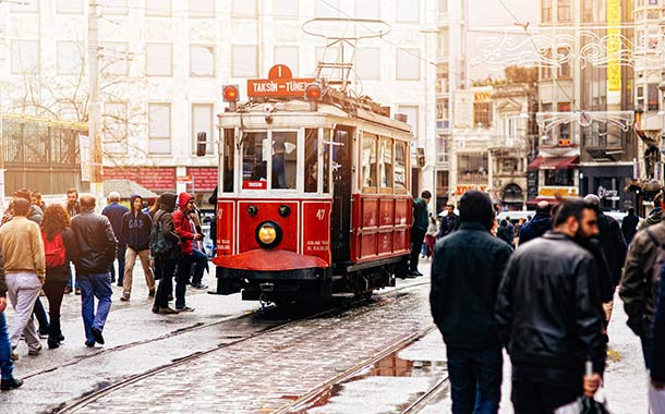 Tram-Tunel-Taksim-in-Istabbul