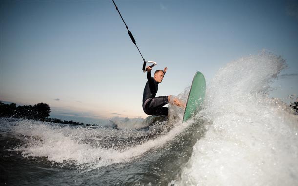 Water sports in Dubai - Wakeboarding - Image 2