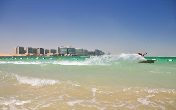Water sports in Dubai - Wakeboarding - Image 3