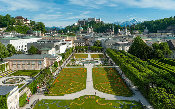 McArthurGlen designer outlet shopping -2