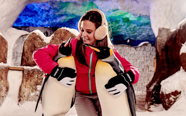Play with penguins in Ski Dubai - Mall of the Emirates