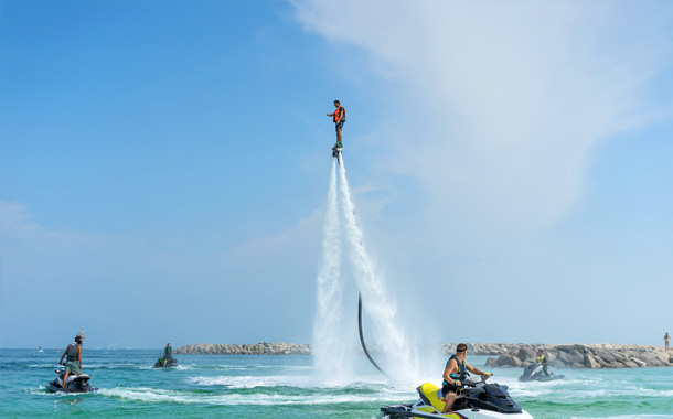 610x380-FlyBoard-3