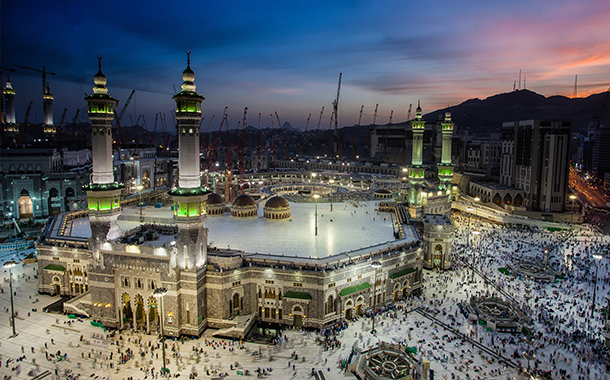 610x380-Umrah2