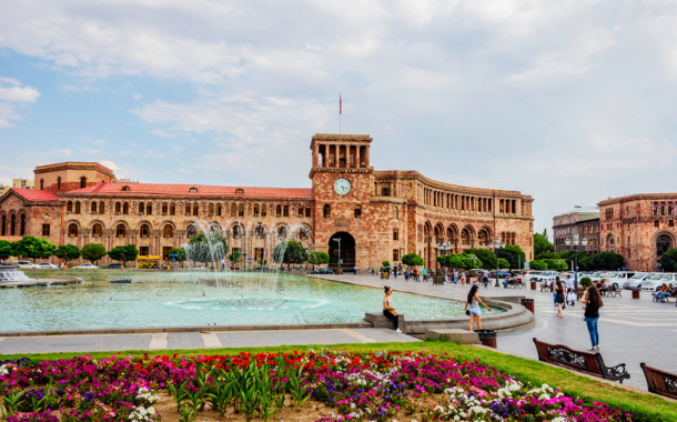 610x380-Web-Republic Square-Armenia