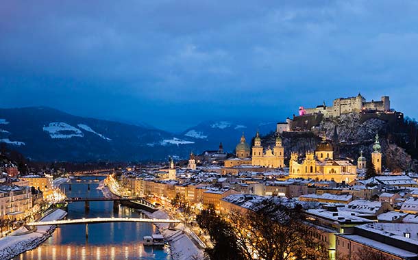 Salzburg,-Winter,-City,-Austria