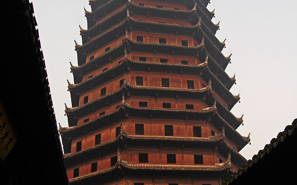 Six-Harmonies-Pagoda-at-Hangzhou,-China
